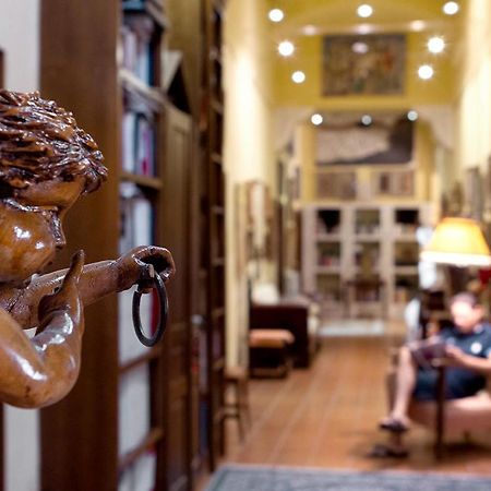 Apartmán Donna Regina Dimora D'Epoca Neapol Exteriér fotografie