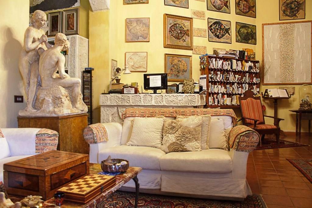 Apartmán Donna Regina Dimora D'Epoca Neapol Exteriér fotografie