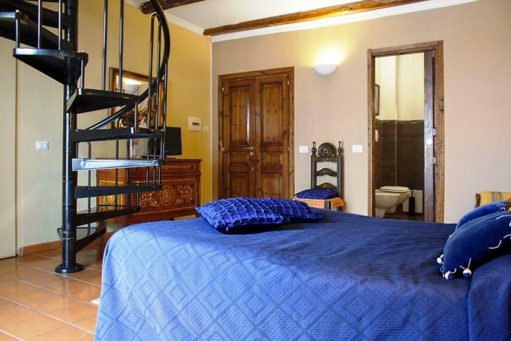 Apartmán Donna Regina Dimora D'Epoca Neapol Exteriér fotografie